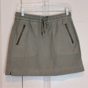Athleta Farallon Army Olive Green Zip Pocket Elastic Waist Skirt 2